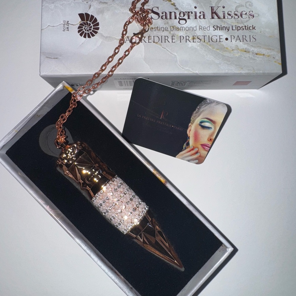 Sangria Kisses Shiny Lipstick with Chain by LA Predire prestige